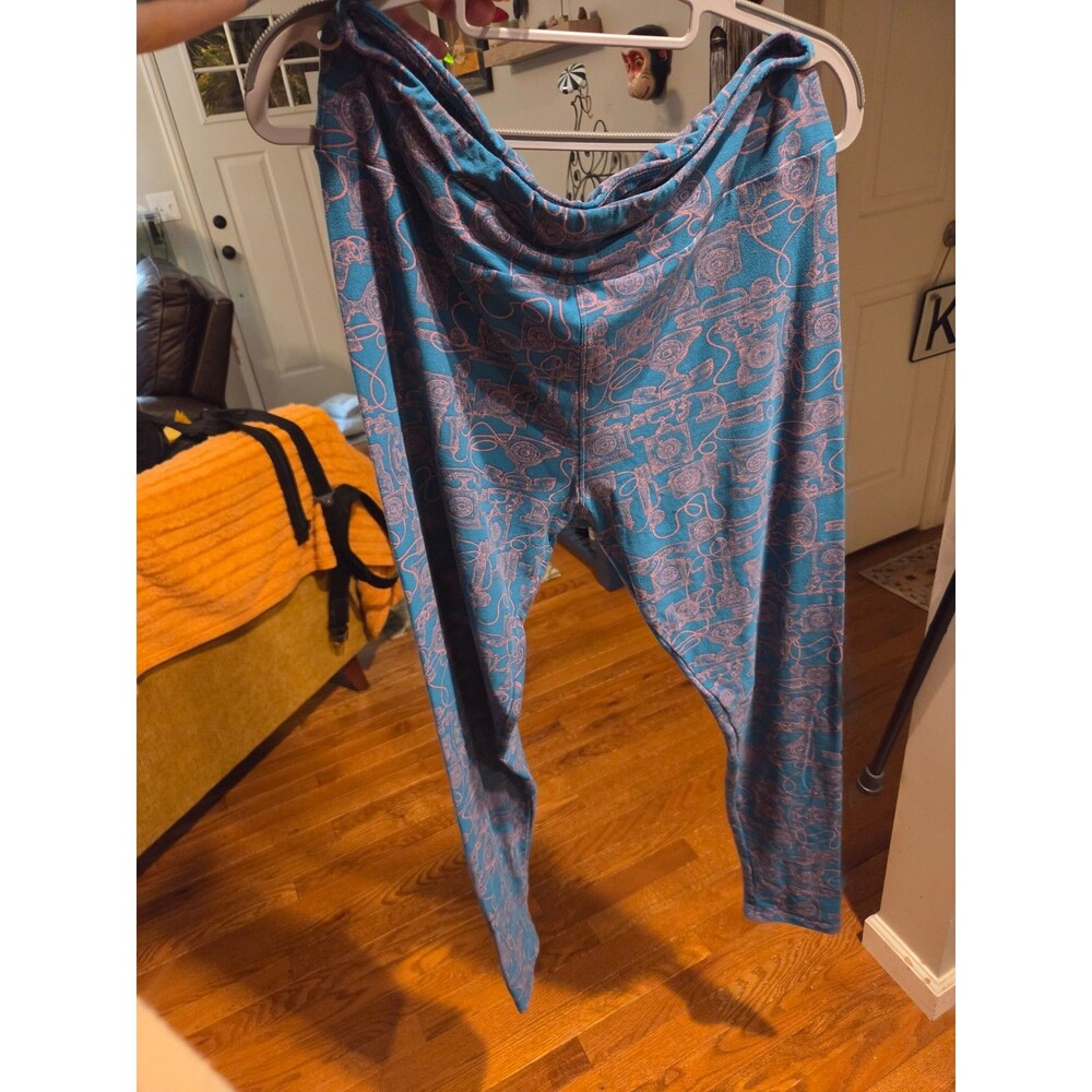 Tall and Curvy LuLaRoe Leggings w/ Vintage Telephone Print